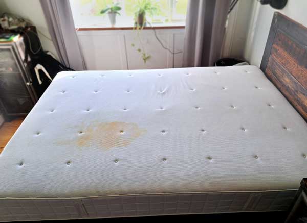 Rensning af madrasser